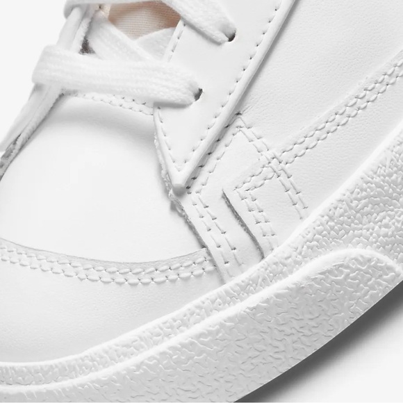 New Nike Blazer Mid '77
Women's Shoes 👟 - Picture 7 of 7